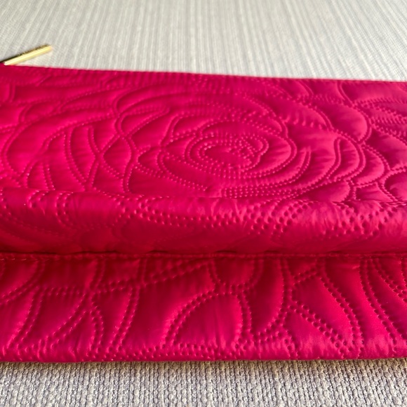 Lancome large hot pink makeup pouch with gold zipper - Picture 7 of 14